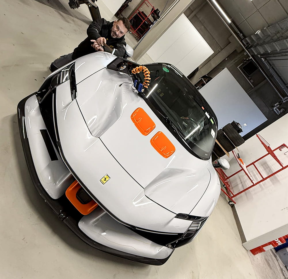 Car  PDR repair detailing