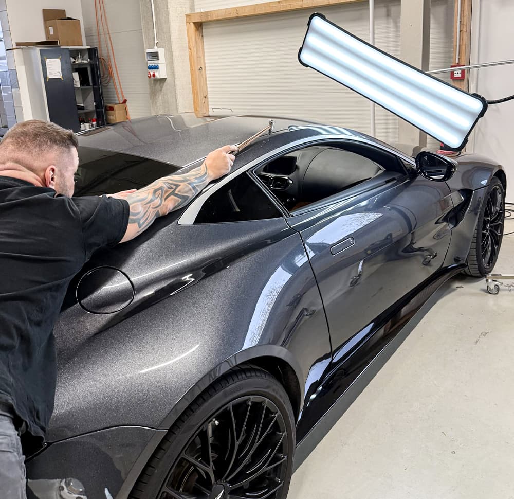 Car  PDR repair detailing