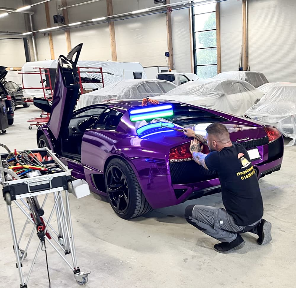 Car  PDR repair detailing